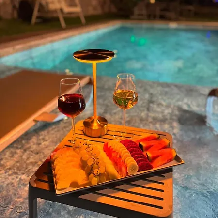 Gerendaház Bungarella Deluxe *