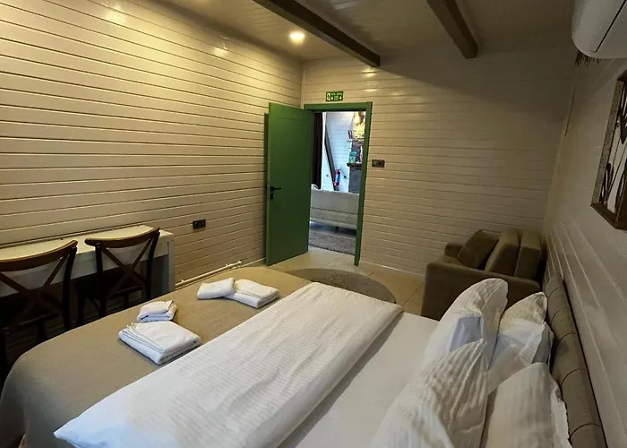 Bungarella Deluxe * ספנג'ה