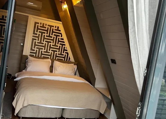 Bungarella Deluxe אכסניה ספנג'ה