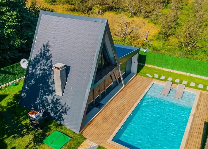 Bungarella Deluxe אכסניה ספנג'ה