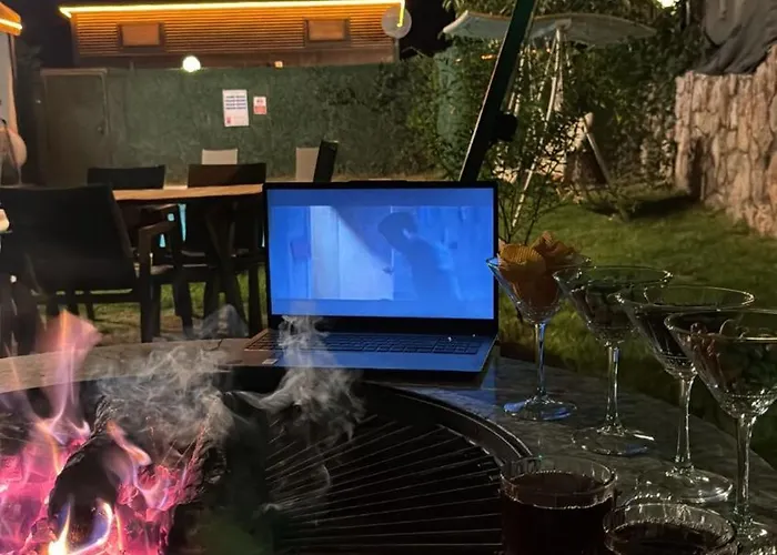 אכסניה Bungarella Deluxe *